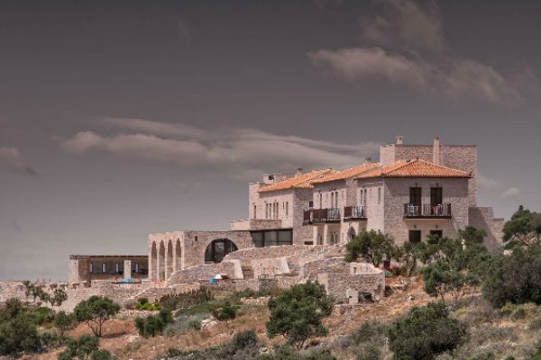 Πέτρα και Φως ξενοδοχείο Λιμένι 2